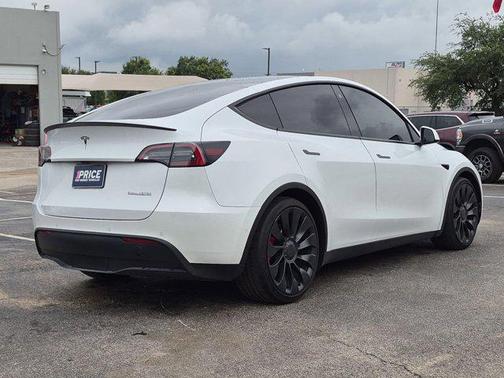 Pearl White Multi-Coat 2022 Tesla Model Y Performance Dual Motor All-Wheel Drive