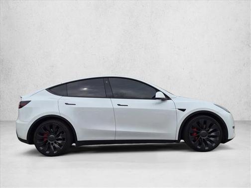 Pearl White Multi-Coat 2022 Tesla Model Y Performance Dual Motor All-Wheel Drive