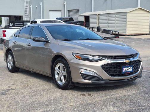 Mineral Gray Metallic 2022 Chevrolet Malibu FWD LT