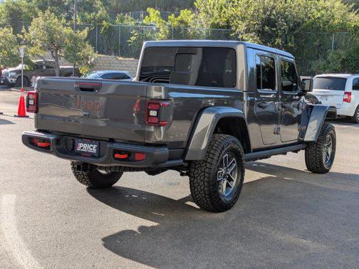 2025 Jeep Gladiator Mojave X