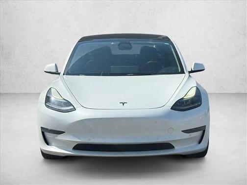 Pearl White Multi-Coat 2022 Tesla Model 3 Standard Range