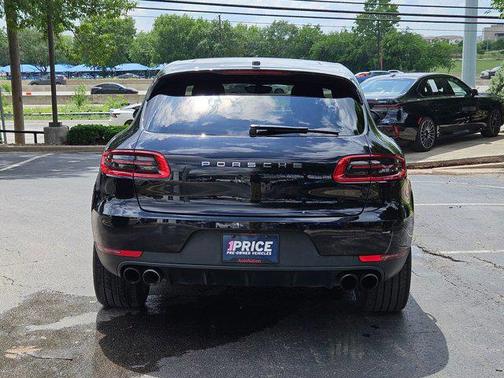 Jet Black Metallic 2018 Porsche Macan Macan