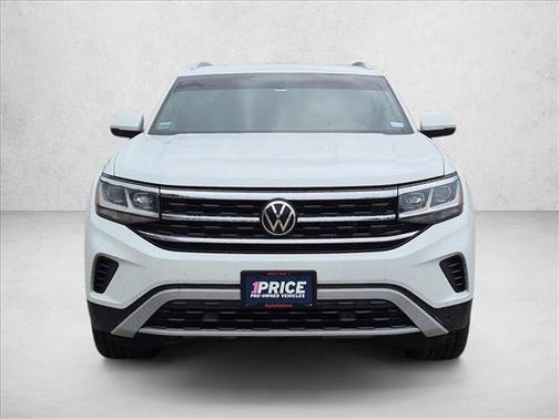 Pure White 2022 Volkswagen Atlas Cross Sport 3.6L V6 SE w/Technology