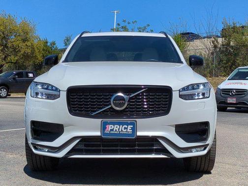 2021 Volvo XC90 T6 R-Design