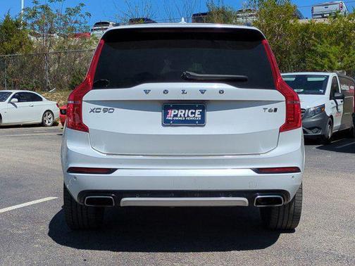 2021 Volvo XC90 T6 R-Design