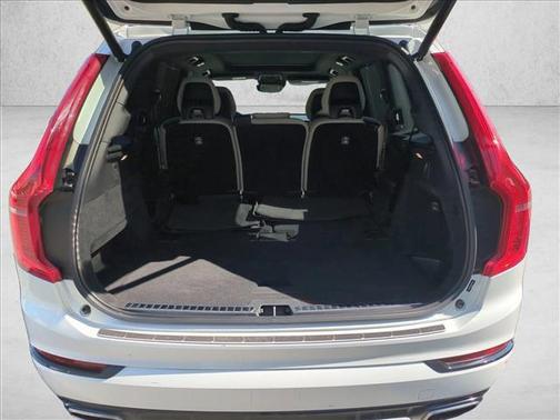 2021 Volvo XC90 T6 R-Design