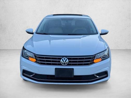 Pure White 2017 Volkswagen Passat 1.8T SE