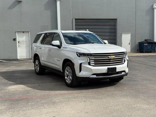 Iridescent Pearl Tricoat 2023 Chevrolet Tahoe 4WD High Country