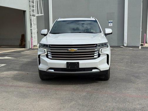 Iridescent Pearl Tricoat 2023 Chevrolet Tahoe 4WD High Country