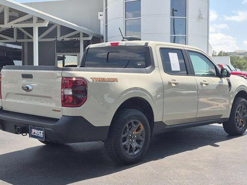 Terrain 2024 Ford Maverick Lariat