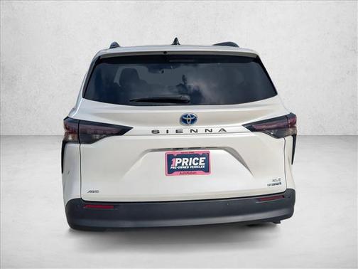 2023 Toyota Sienna XLE
