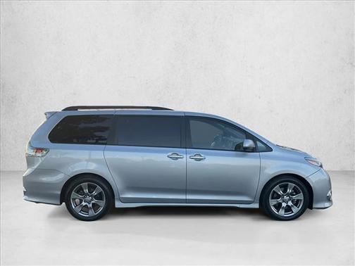 2017 Toyota Sienna SE