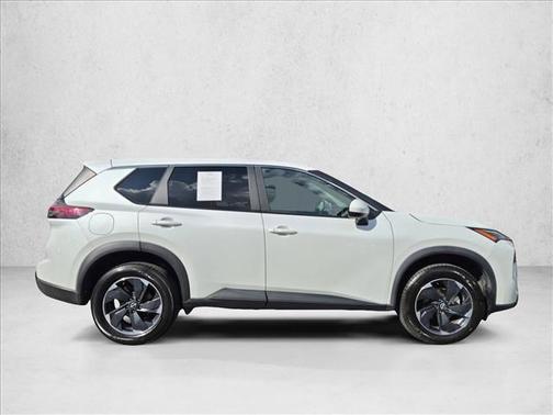 Everest White Pearl 2024 Nissan Rogue SV
