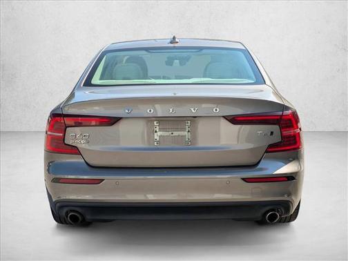 2019 Volvo S60 T6 Momentum