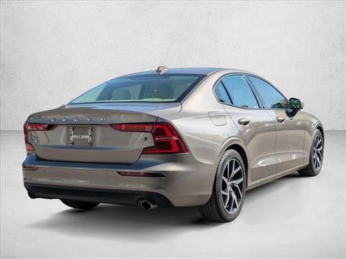 2019 Volvo S60 T6 Momentum