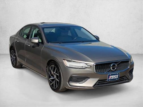 2019 Volvo S60 T6 Momentum
