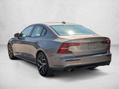 2019 Volvo S60 T6 Momentum