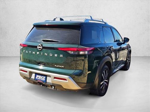 2023 Nissan Pathfinder Platinum FWD