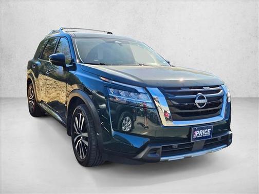 2023 Nissan Pathfinder Platinum FWD