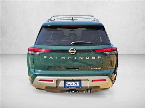 2023 Nissan Pathfinder Platinum FWD