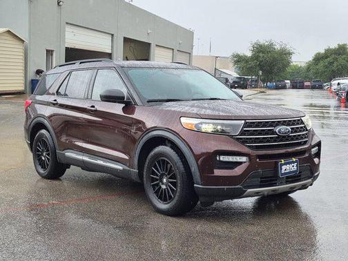 Rich Copper Metallic Tinted Clearcoat 2020 Ford Explorer XLT