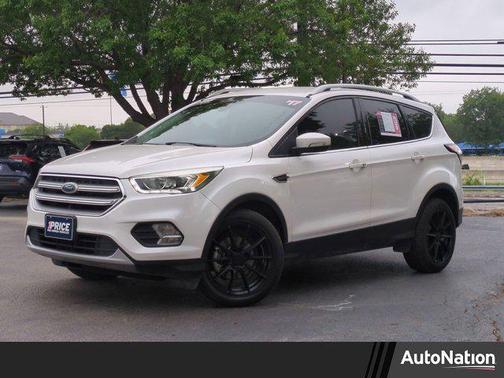 White Platinum Metallic Tri-Coat 2017 Ford Escape Titanium