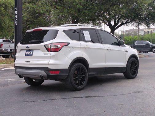 White Platinum Metallic Tri-Coat 2017 Ford Escape Titanium