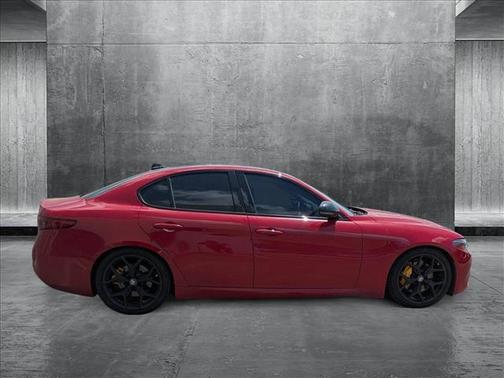 2019 Alfa Romeo Giulia Base