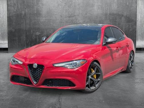 2019 Alfa Romeo Giulia Base