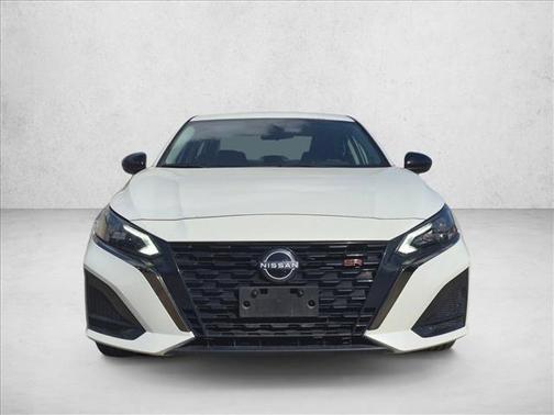 Pearl White Tricoat 2025 Nissan Altima SR FWD