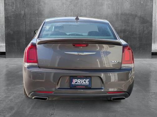2018 Chrysler 300 S