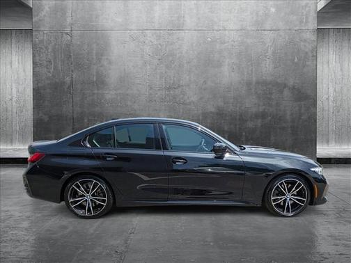 2024 BMW 330 i
