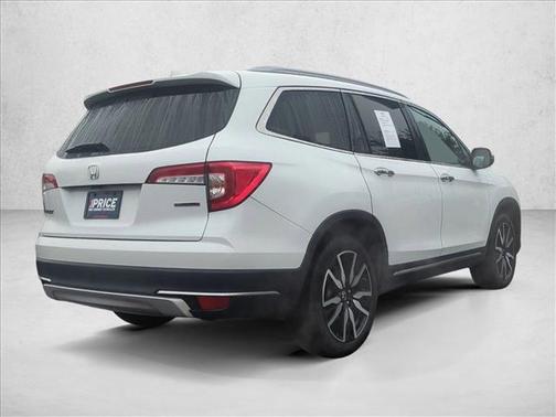 2022 Honda Pilot Touring 8-Passenger