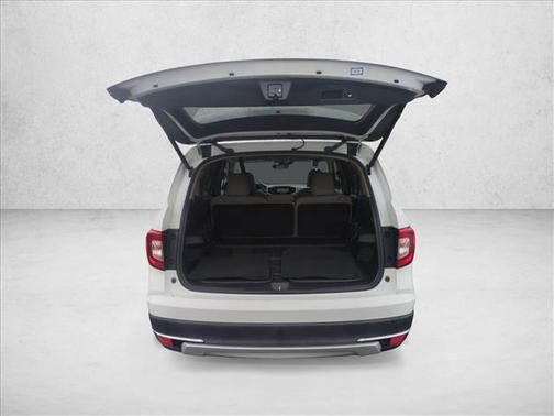 2022 Honda Pilot Touring 8-Passenger