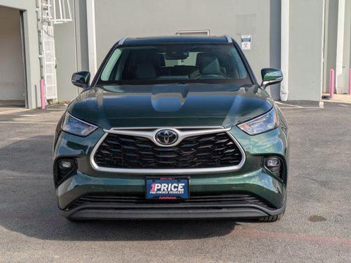 2024 Toyota Highlander XLE