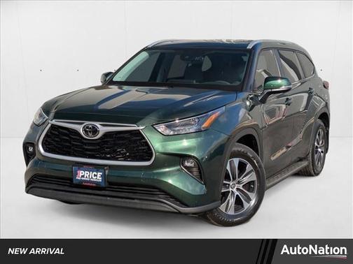 2024 Toyota Highlander XLE