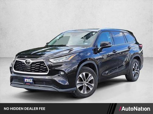 Opulent Amber 2021 Toyota Highlander XLE