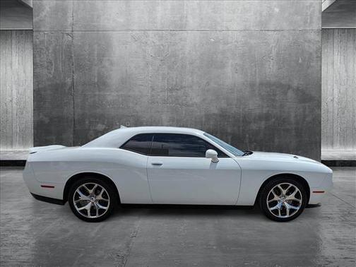 2015 Dodge Challenger SXT Plus