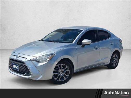 2019 Toyota Yaris Sedan LE