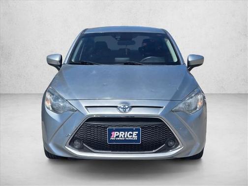 2019 Toyota Yaris Sedan LE
