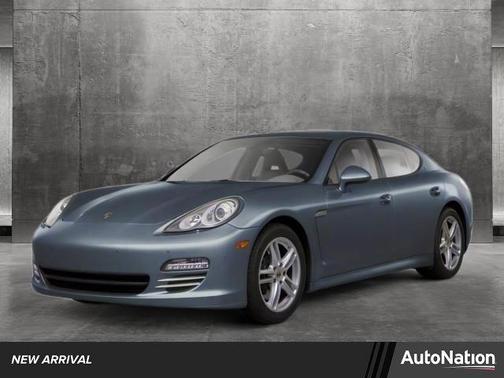 2013 Porsche Panamera 4