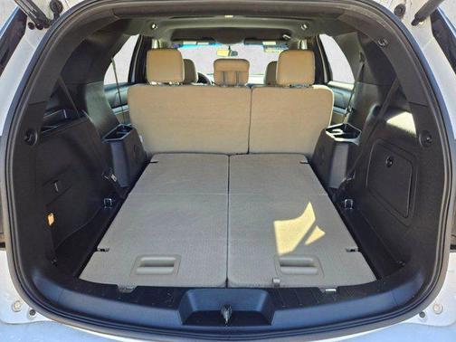 Oxford White 2016 Ford Explorer XLT