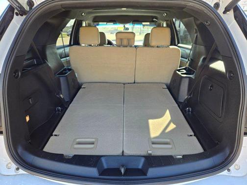 Oxford White 2016 Ford Explorer XLT