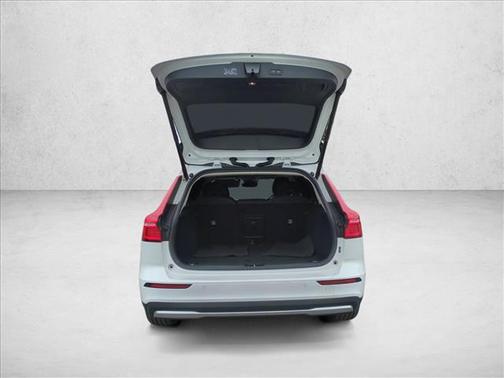 2025 Volvo V60 Cross Country Plus, B5 AWD Gas (mild hybrid)