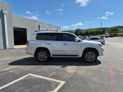 Starfire Pearl 2014 Lexus LX 570 Base