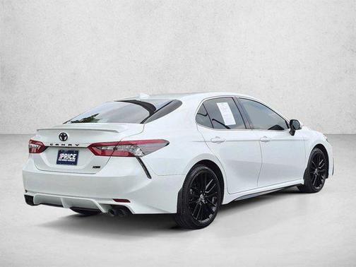 Wind Chill Pearl 2021 Toyota Camry XSE