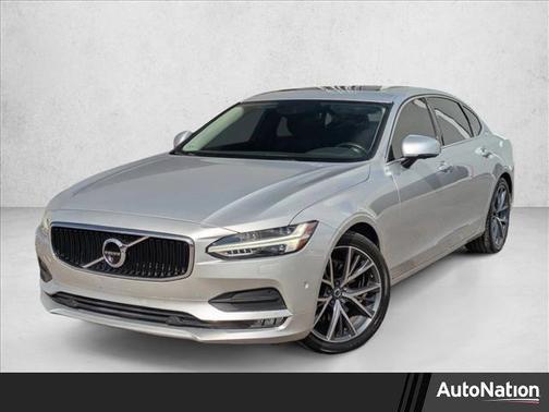 2018 Volvo S90 T5 Momentum