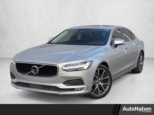 2018 Volvo S90 T5 Momentum