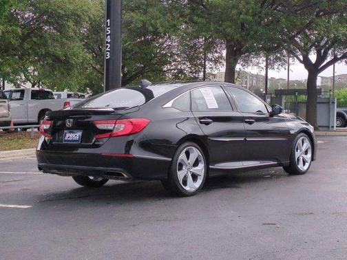 Crystal Black Pearl 2018 Honda Accord Touring