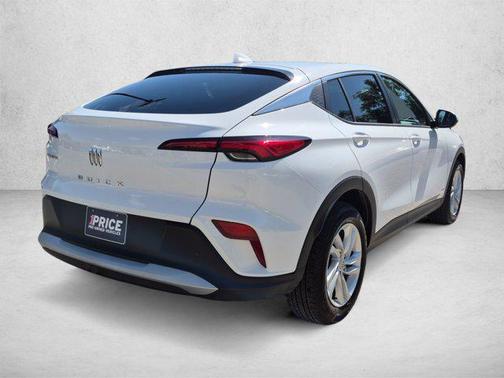 Summit White 2026 Buick Envista Preferred FWD
